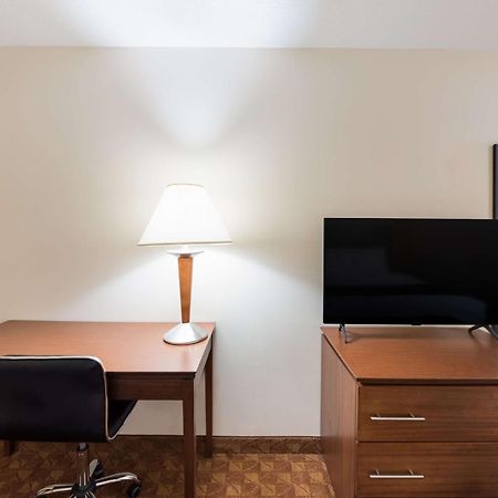 Best Western Lakewood Inn Hebron Zewnętrze zdjęcie