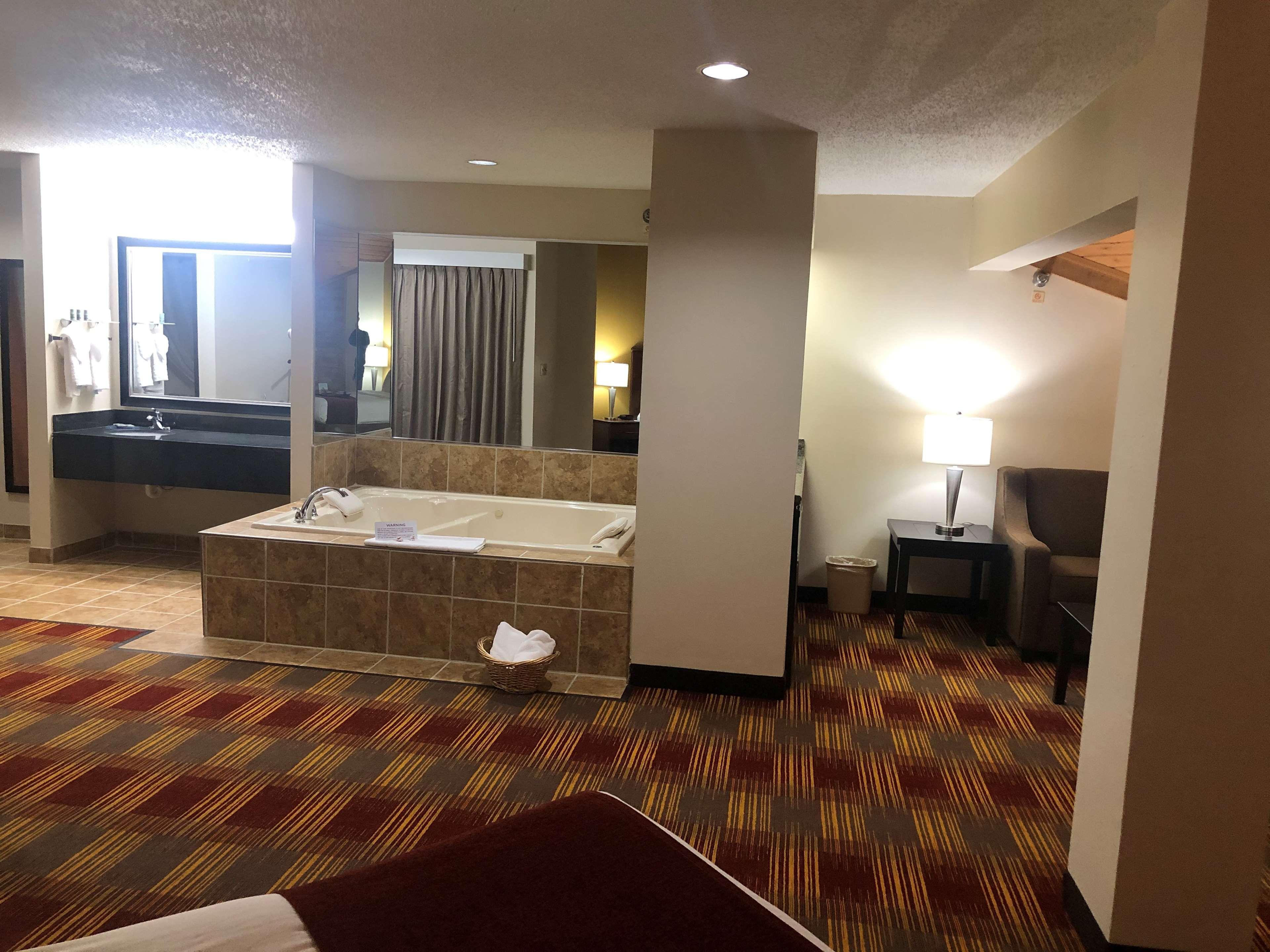 Best Western Lakewood Inn Hebron Zewnętrze zdjęcie
