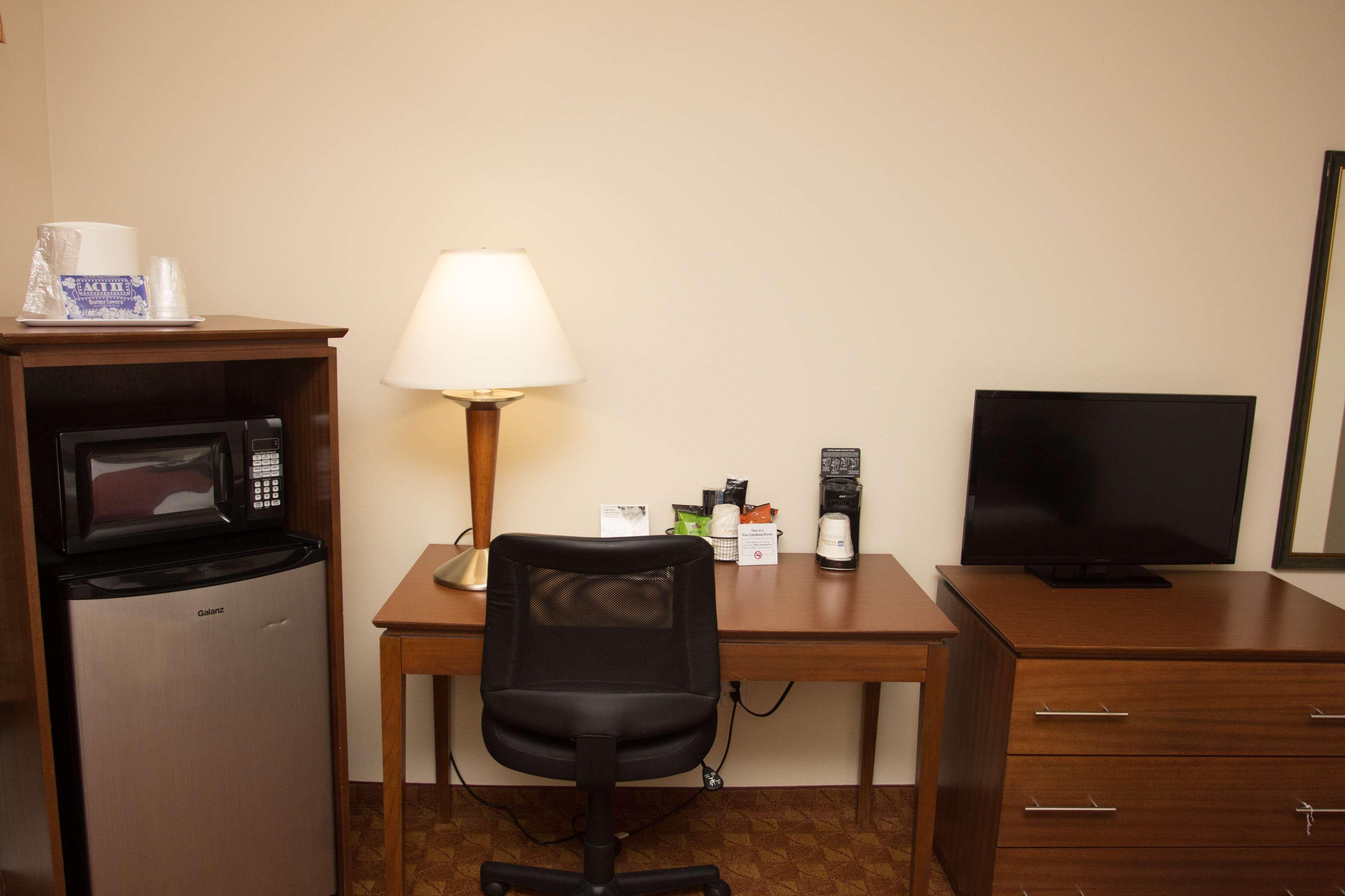 Best Western Lakewood Inn Hebron Zewnętrze zdjęcie