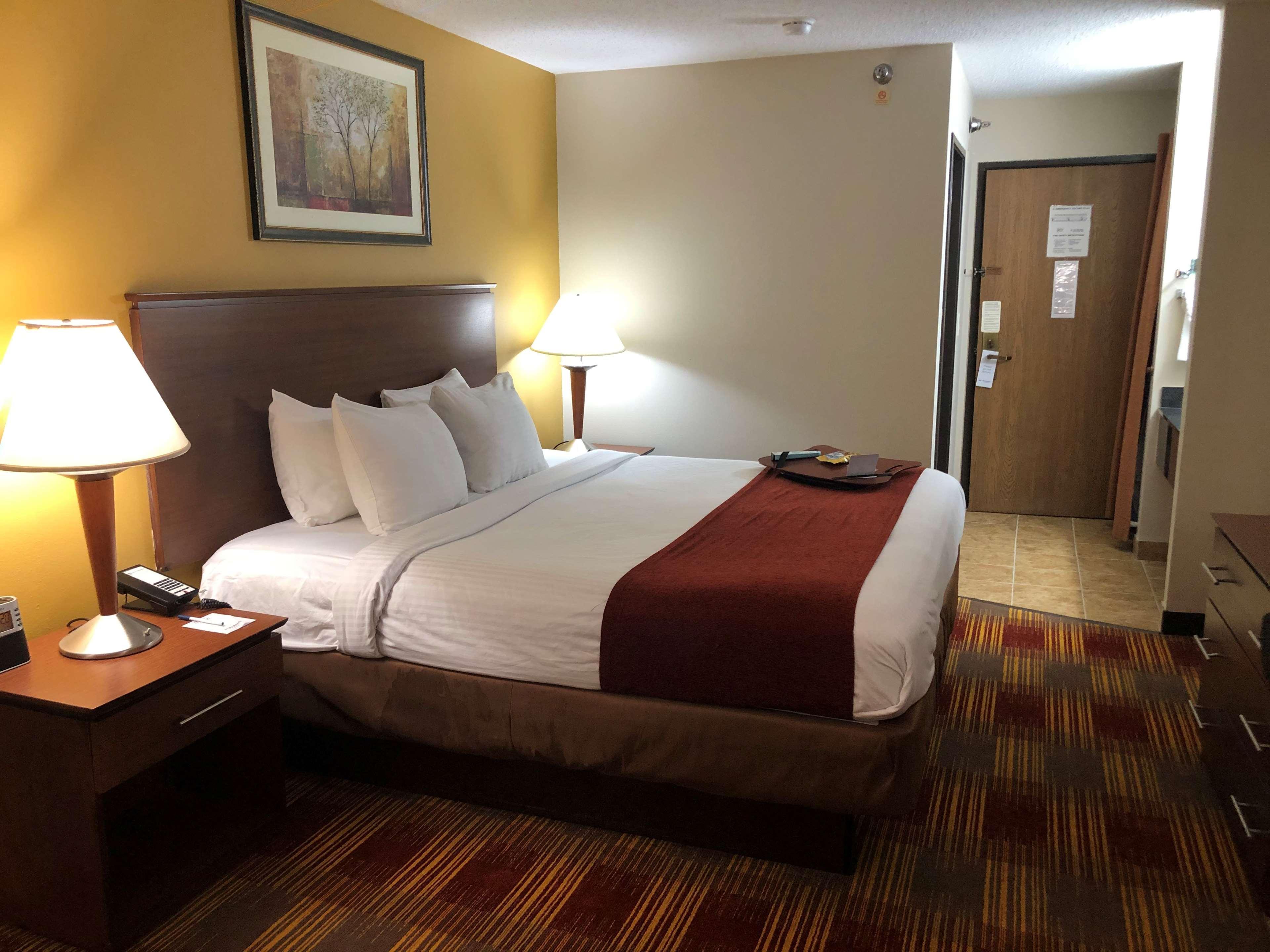 Best Western Lakewood Inn Hebron Zewnętrze zdjęcie