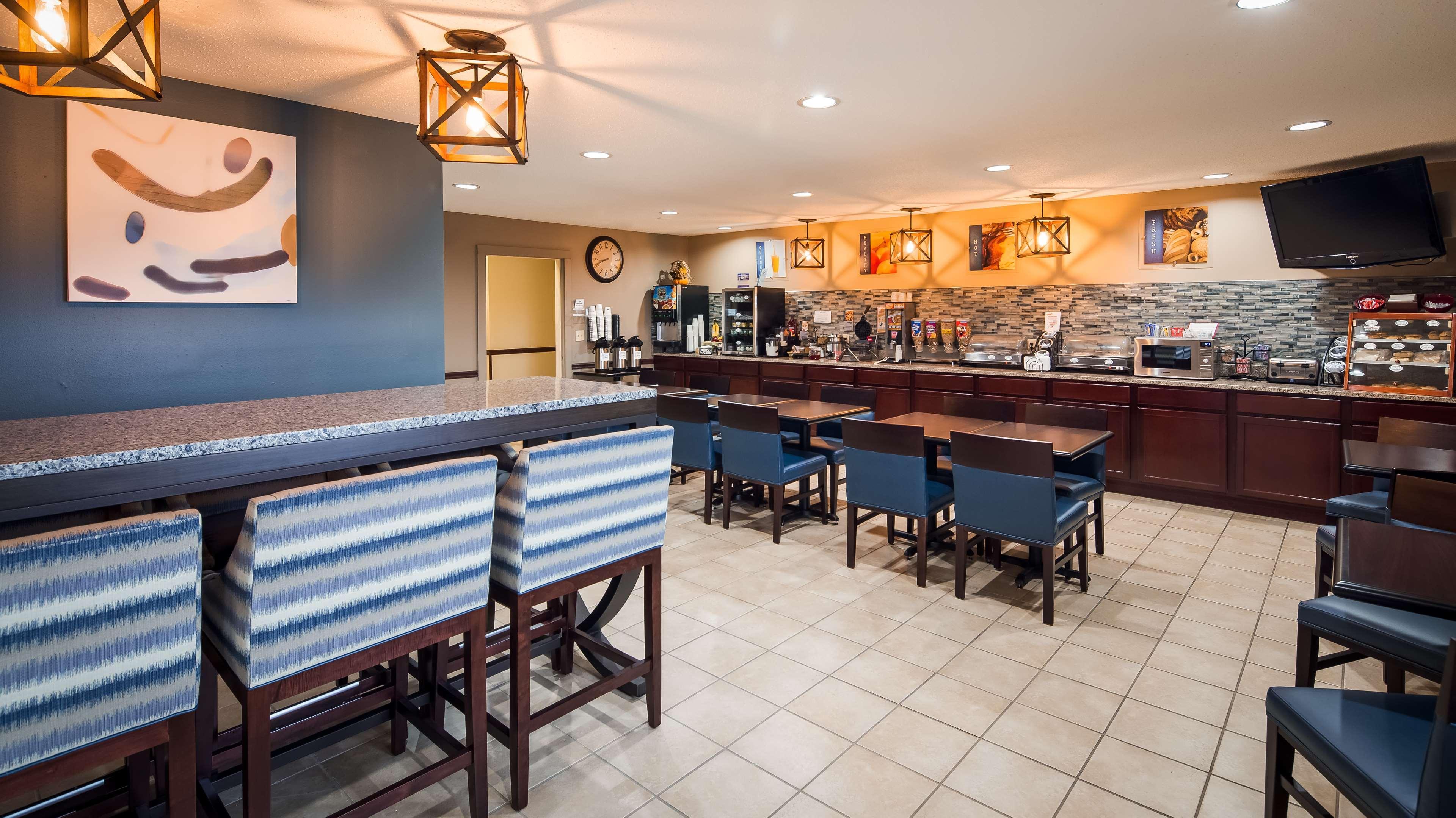 Best Western Lakewood Inn Hebron Zewnętrze zdjęcie