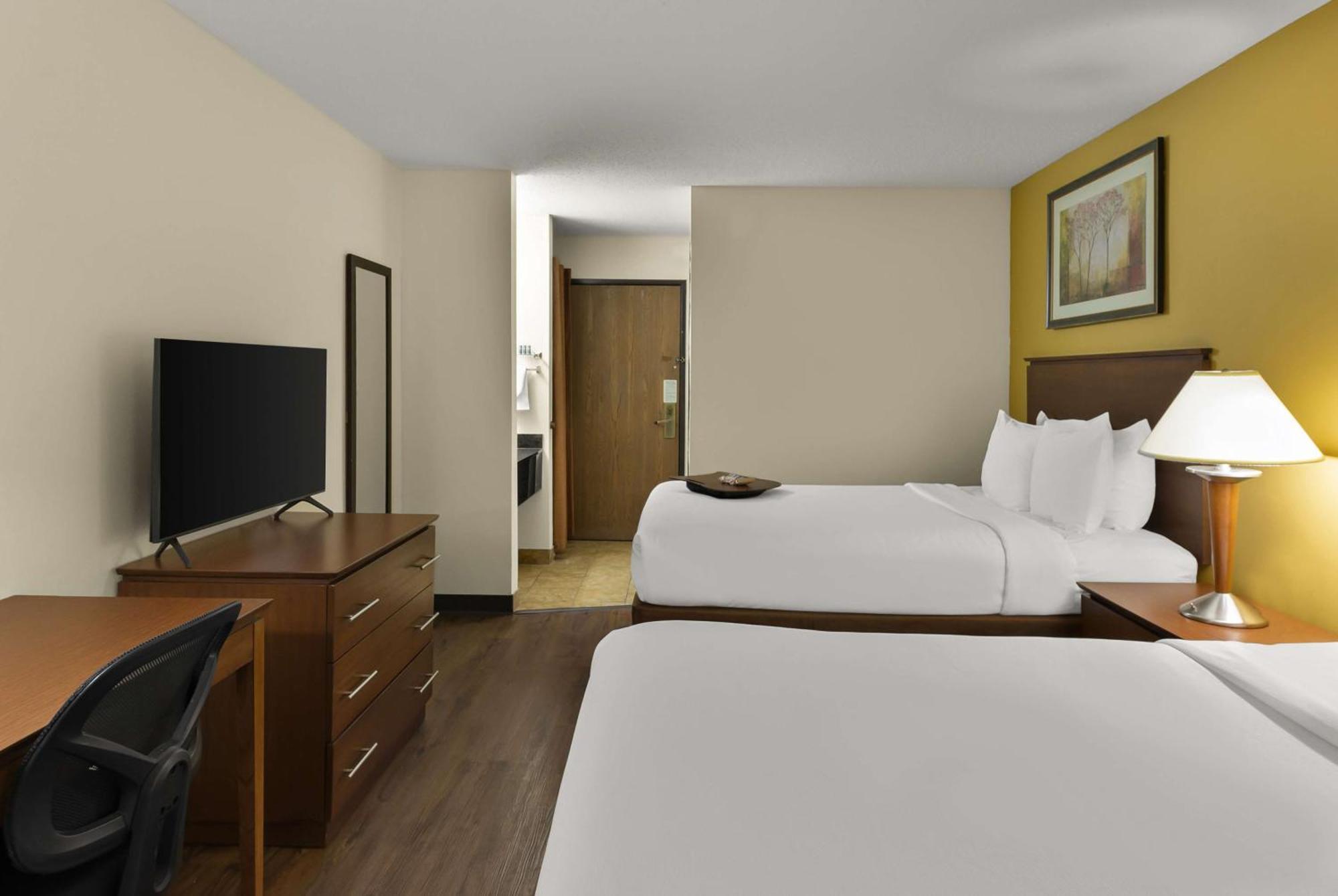 Best Western Lakewood Inn Hebron Zewnętrze zdjęcie