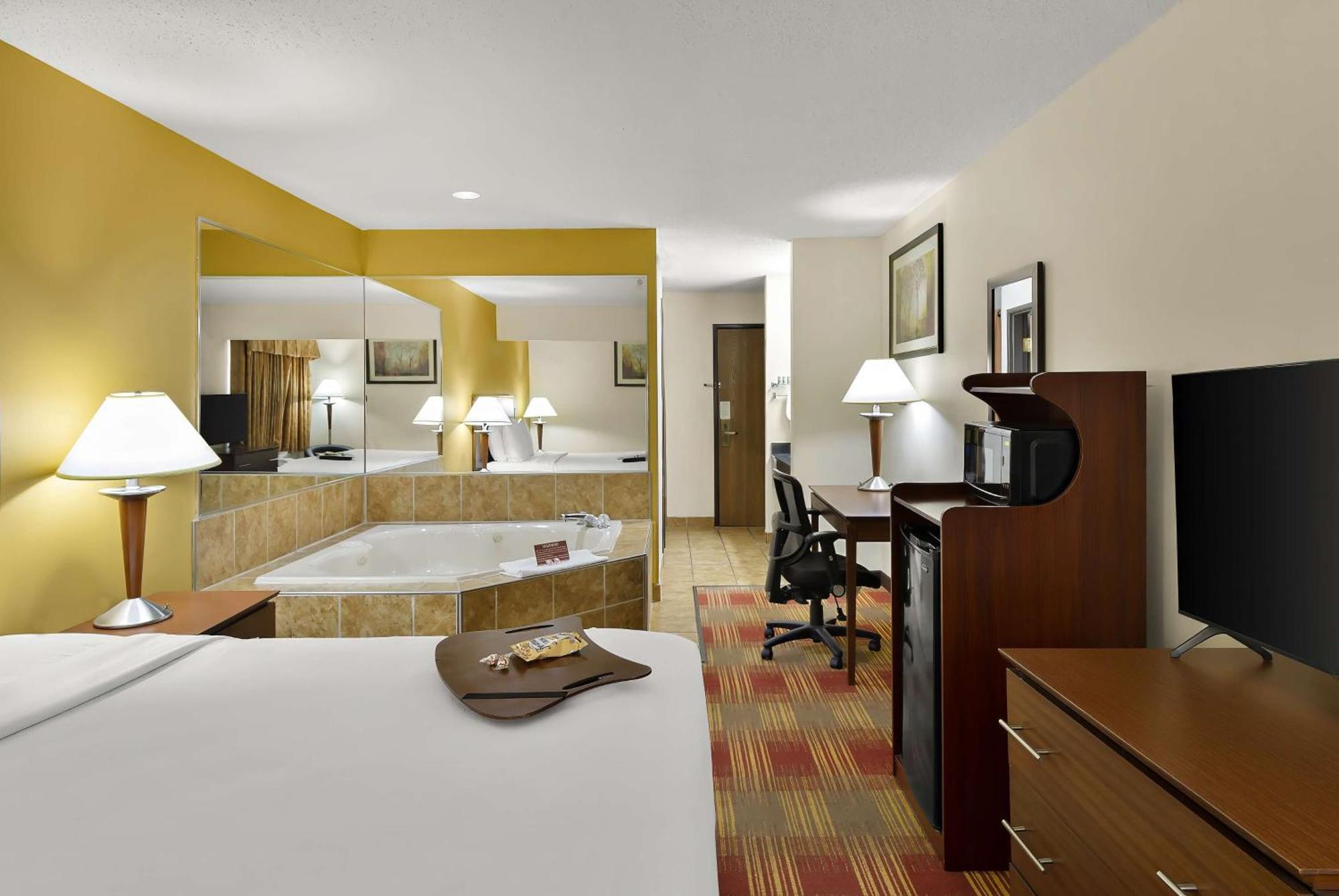 Best Western Lakewood Inn Hebron Zewnętrze zdjęcie