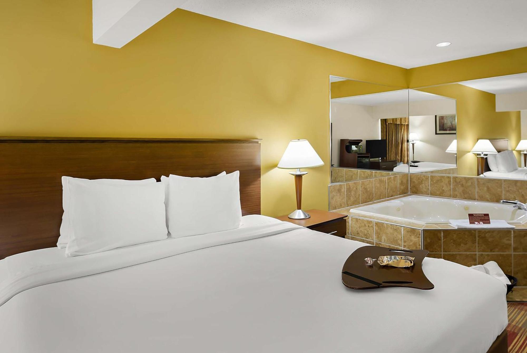 Best Western Lakewood Inn Hebron Zewnętrze zdjęcie