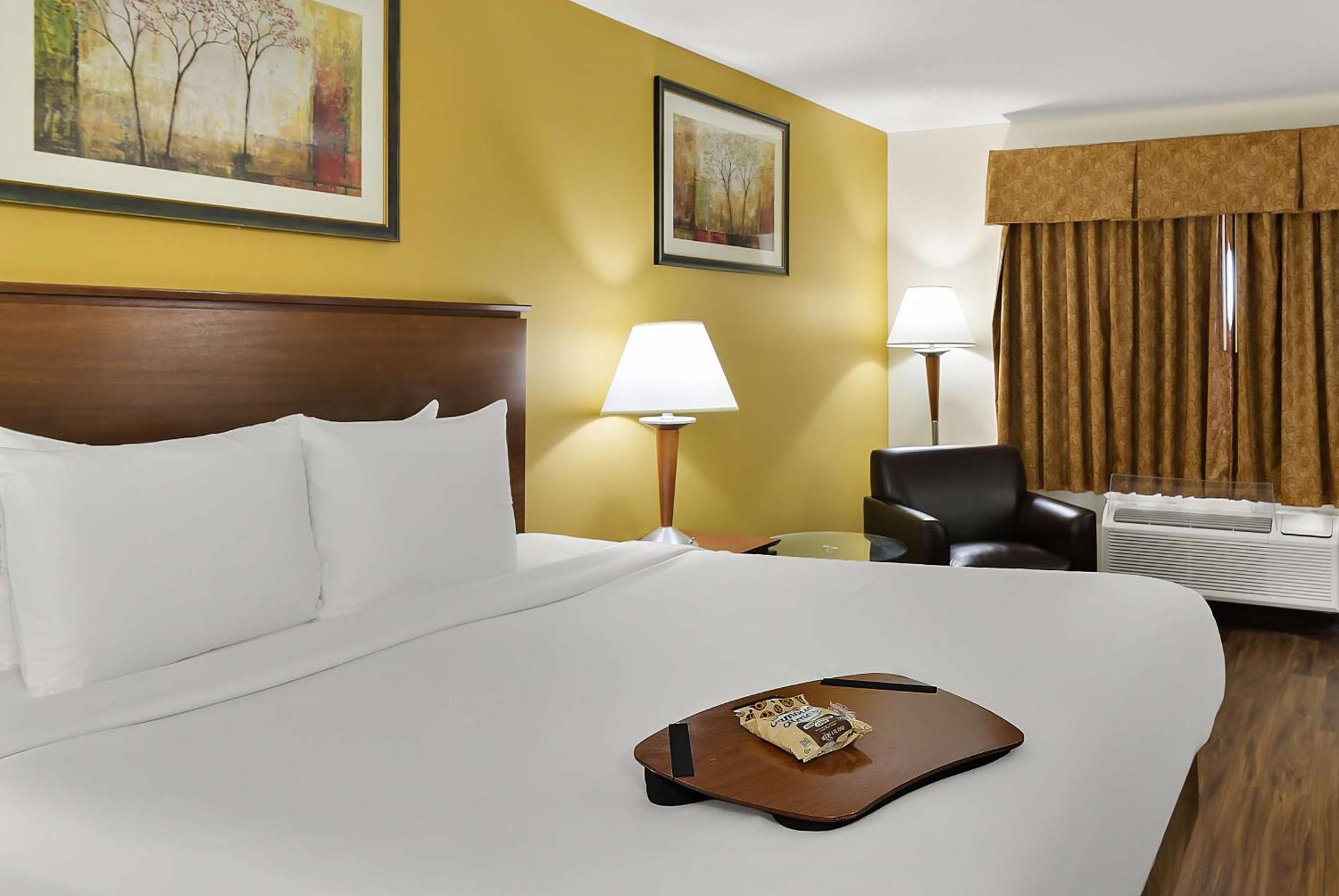 Best Western Lakewood Inn Hebron Zewnętrze zdjęcie